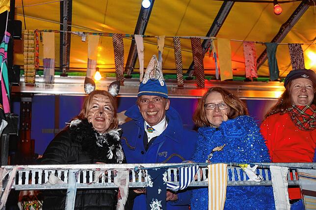 Bild 9: Große närrische Sause beim Seenarrentreffen 2024 in Allensbach