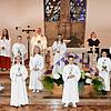 Unser Bild in der Pfarrkirche zeigt die Kinder mit Dekan Stefan Schmid, den Ministrantinnen und Gemeindereferentin Elisabeth König.