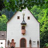 Einsiedler an einem gerne besuchten Ort: Die Kapelle St. Jakobus oberhalb von Wolfach steht in jeder Wanderkarte. Das Wohnhaus liegt ...