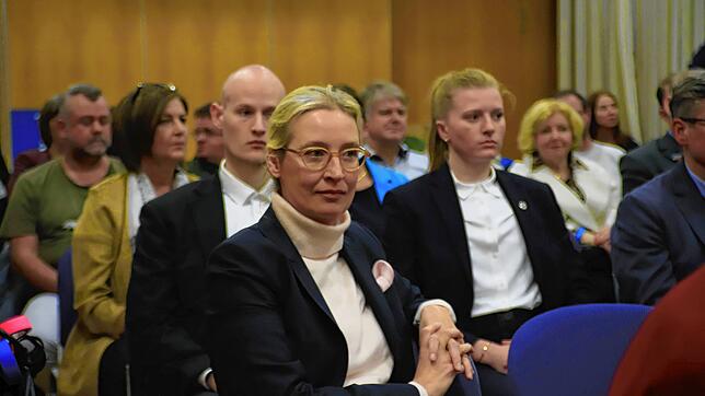 Alice Weidel bei der Nominierungsveranstaltung im Wahlkreis Bodensee. Einstimmig, aber mit einer Enthaltung, wurde sie im ...