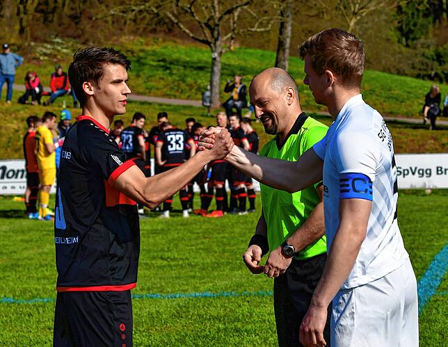 Bild 1: SG FC Wehr/Brennet gelingt wichtiges 1:0 gegen den FC RW Weilheim &ndash; und wir haben Bilder!