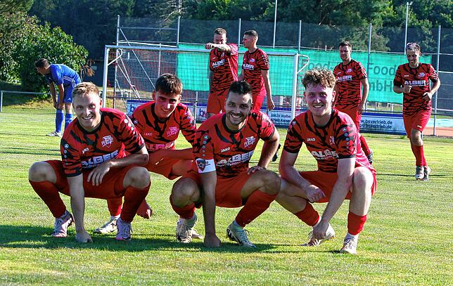 Bild 32: FV Walbertsweiler-Rengetsweiler gewinnt Duell mit TuS Immenstaad. Die besten Bilder!