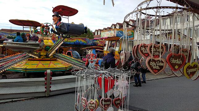 Der Vergnügungspark am Elisabethenmarkt ist Tradition.