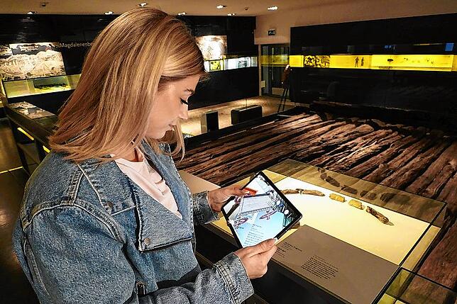Marie-Kristin Kilzer testet das neue Spiel „Geheimnisgräberei“. Ab September steht es allen Besuchern des ...