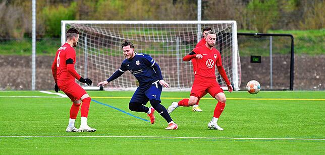 Bild 4: FC Tiengen 08 und der VfB Waldshut trennen sich 1:1 im Derby &ndash; und wir haben Bilder!