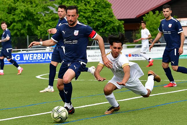 Bild 8: VfB Waldshut besiegt Bosporus FC Friedlingen mit 7:0 &ndash; und wir haben Bilder!