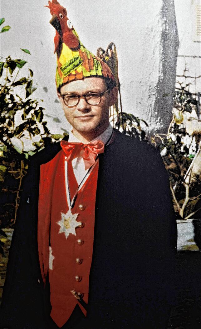 1955 war Manfred Maier als Adjudant mit Hennenkappe unterwegs.