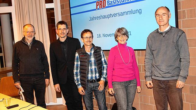 Der Vorstand des Vereins Pro Basistunnel (von links): Walter Reuter (stellvertretender Vorsitzender), Jörg Roth (Vorsitzender), Patrick ...