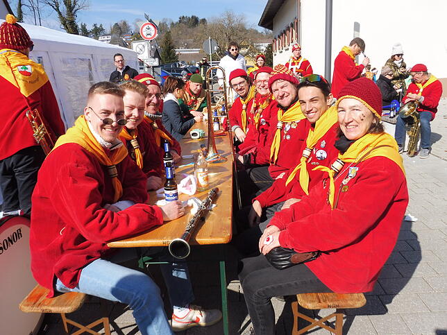 Bild 10: Närrisches Spektakel zum Fasnet-Sunntig-Umzug 2025