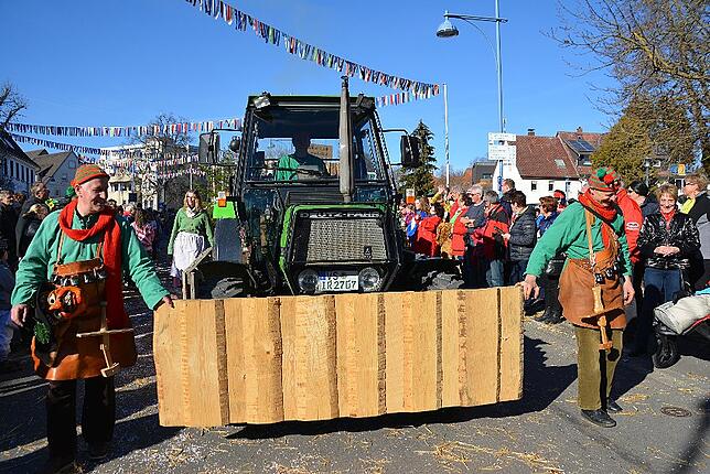 Bild 23: Bilder vom Narrentreffen der Urviecher-Zunft Bad Dürrheim: Großer Festumzug (2)
