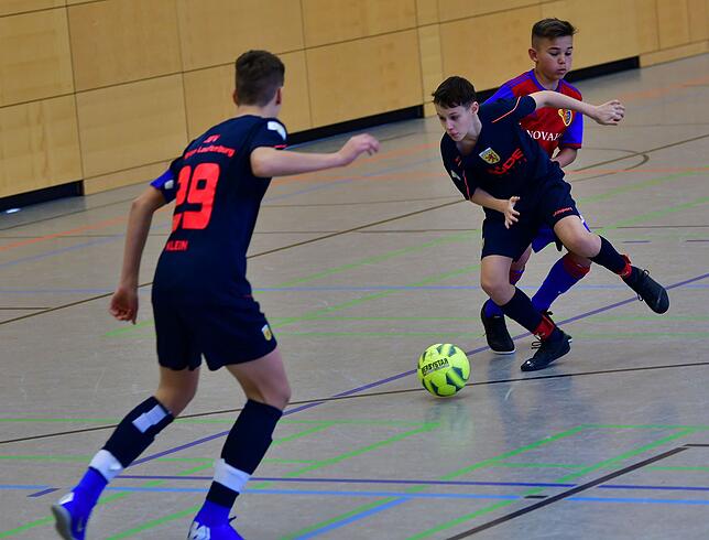 Bild 5: U15-Nachwuchs des FC Basel schenkt dem Gastgeber alle Neune ein