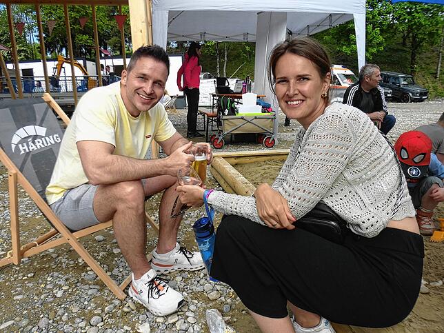 Bild 31: Bilder von der Jahrhundertparty im Festzelt mit Live-Acts und mega Stimmung