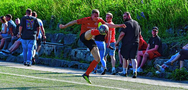 Bild 26: FC RW Weilheim setzt sich mit 5:2 gegen den FC Hochrhein durch &ndash; und wir haben Bilder!