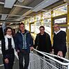 Sie erläutern bei einem Rundgang durch die Geschwister-Scholl-Schule, was schon saniert wurde und was noch ansteht (von links): Anja ...