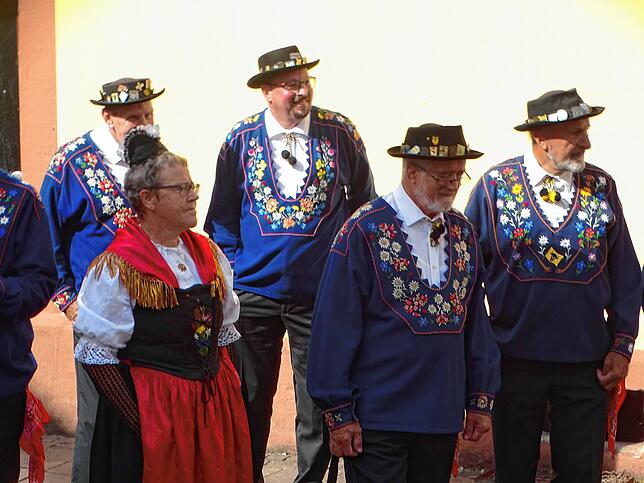 Bild 1: Brauchtum und ein Bekenntnis zur Kirche