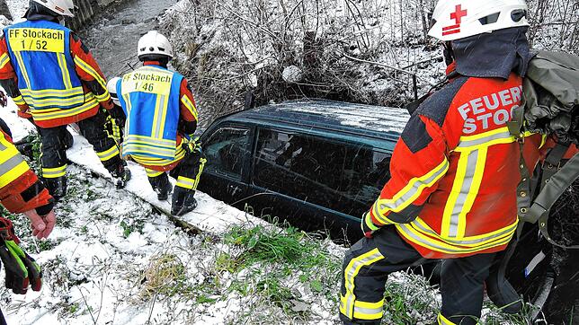 Die Feuerwehr sichtet die Lage.