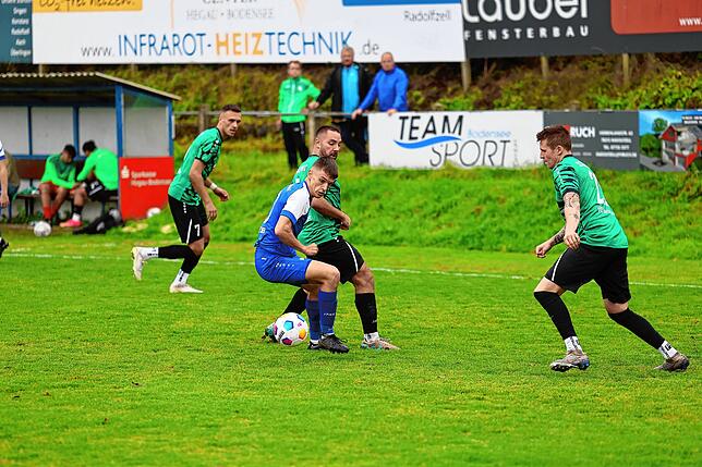 Bild 5: Unsere besten Bilder der Landesliga-Partie zwischen dem FC Radolfzell und dem VfR Stockach