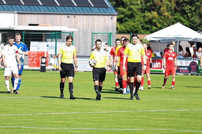 Bild 2: SV 08 Laufenburg besiegt den TuS Binzen mit 7:2 und zieht in die zweite Runde ein – wir haben Fotos!