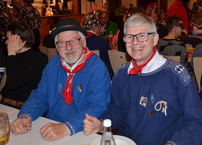 Bild 17: Unvergesslich! So feierte Markdorf den Dreckkübelgschwätz 2025 – Fasnet pur in der Stadthalle!