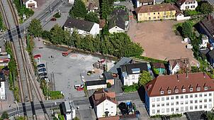 Blick aufs Kohlengässle-Quartier beziehungsweise den ehemaligen SBG-Platz. Derzeit dient diese Fläche als Parkplatz. Foto: Erich Meyer