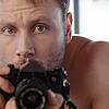 Max Riemelt als Architekt Markus in einer Szene des Films &bdquo;Kopfplatzen&ldquo; (undatierte Filmszene).
