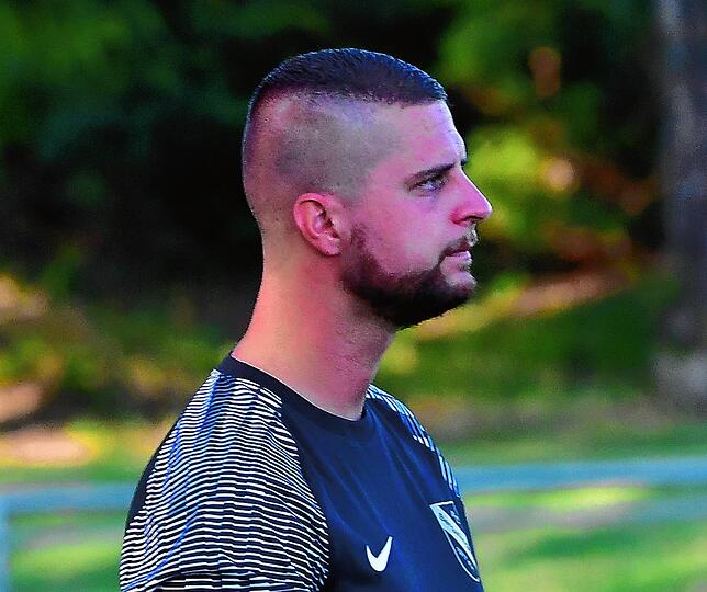 Trainer Matthias Hertweck (FC Bergalingen): „Das hat mit Fußball nichts zu tun. Wäre es mein Spieler, müsste er gehen – oder ich wäre weg.“