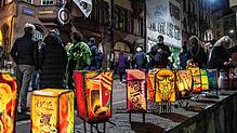 Die Basler Fasnacht beginnt am Montag nach Aschermittwoch um Punkt 4 Uhr morgens und dauert drei Tage. „Die drei scheenste Dääg“ sollen ...