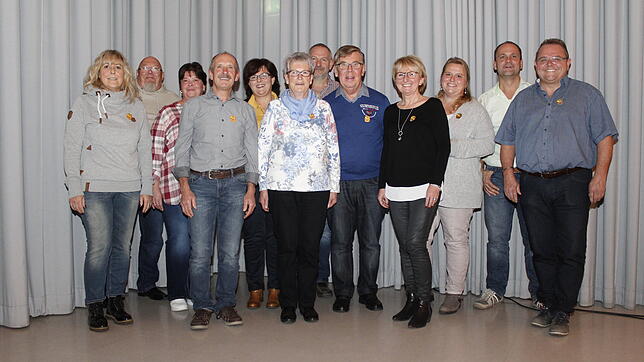 Die Geehrten (von links) Ute Zenger, Rolf Seeh, Britta Seeh, Walter Fröhlich, Anke Steppacher, Gisela Schulz, Michael Steppacher, Peter ...