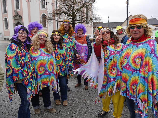 Bild 7: Bilder vom Schmotzigen in Hilzingen: Fasnacht 2025 mit buntem Treiben!