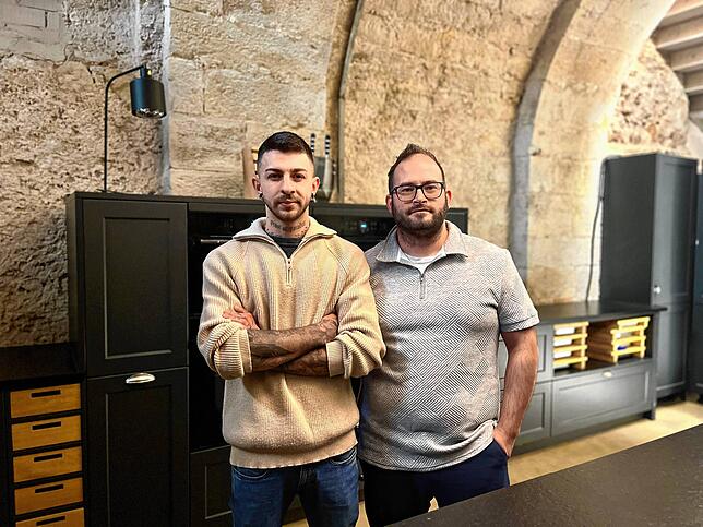 Alex Amaro (links) und Jose Lopez haben schon auf der ganzen Welt gekocht – nun auch in Donaueschingen.