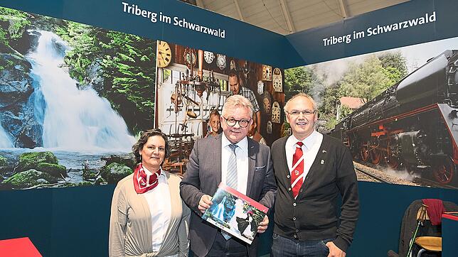 Der Minister der Justiz und für Europa, Guido Wolf, besucht immer wieder gerne den Triberg-Stand auf der CMT in Stuttgart. Susanne ...