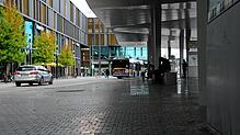 Singens Zentraler Omnibusbahnhof wird laut Polizei immer wieder zum Tatort. Jetzt soll ein Busfahrer einen Fahrgast bedroht haben. Die ...