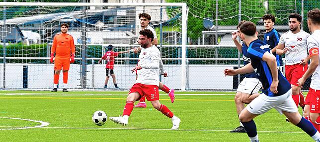 Bild 37: SV Jestetten siegt spät mit 2:1 beim VfB Waldshut – und wir haben Fotos!