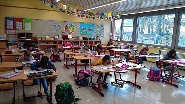 Unter Corona-Bedingungen begann an der Kardinal-Bea-Schule Riedböhringen wieder der Unterricht für die Grundschule. Bild: Simone Schelling