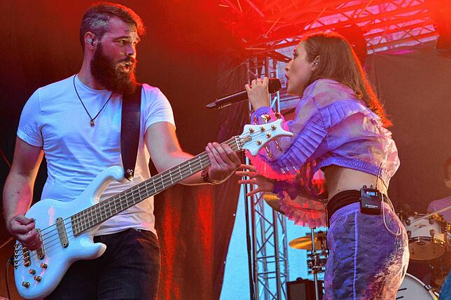 Alice Merton begeisterte in Friedrichshafen ihr Publikum.