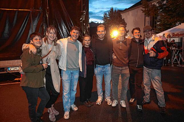 Bild 11: Gesellig, genussvoll, gut gelaunt: So endet das Konstanzer Weinfest 2025