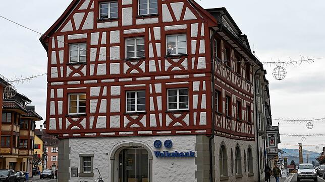 Ins Volksbankgebäude zieht in ein paar Jahren Kultur ein. Ob es das Stadtmuseum oder die Stadtbücherei sein wird, ist noch offen.