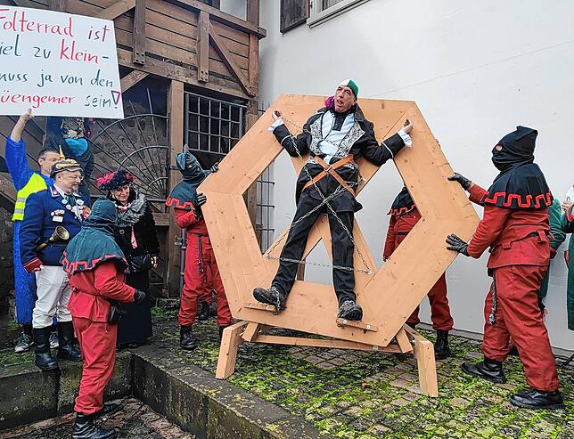 Peter Kaiser stand 2024 vor dem Narrengericht Tiengen. Das Urteil war eindeutig.