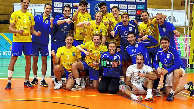 Zahlreichen Grund zum Jubeln hatte der TSV Mimmenhausen in der abgelaufenen Saison der 2. Volleyball-Bundesliga. Und nach all dem Hin ...