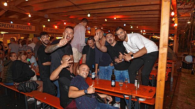 Bild 34: Das Wein- und Fischerfest 2022 ist gestartet. Hier sind die Bilder des ersten Abends