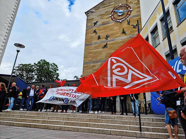 Bild 29: ZF Friedrichshafen: Bilder vom Protestmarsch gegen den Stellenabbau