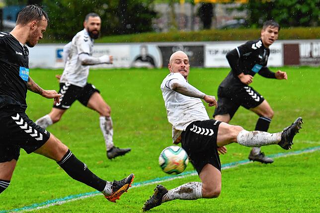 Bild 4: FSV Rheinfelden hält Niederlage gegen den VfR Hausen in Grenzen &ndash; und wir haben Bilder!
