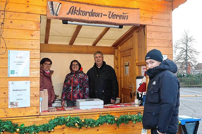 Bild 23: Immendinger Weihnachtsmarkt am Schloss begeistert die Besucher