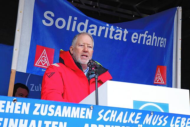 Gesamtbetriebsratsvorsitzender Achim Dietrich befürchtete, dass die Wetterlage viele Mitarbeiter davon abhalten könnte zu kommen. Dem ...