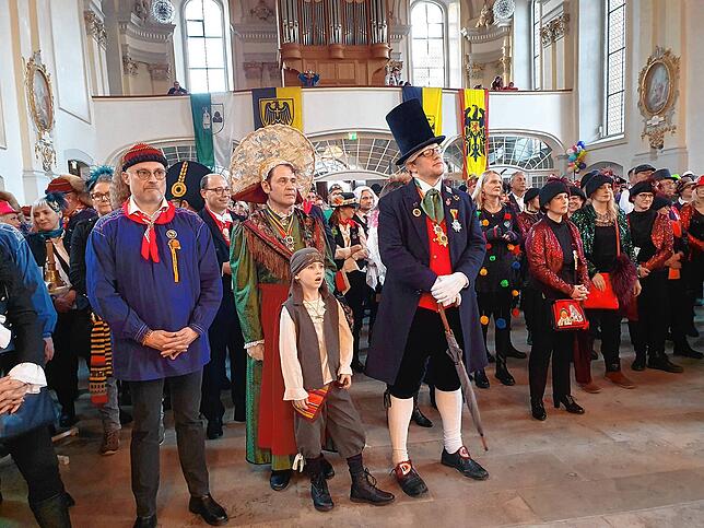 Empfang für geladene Gäste in der Klosterkirche Oberndorf, die Narreneltern Stefan Mayer und Achim Friesenhagen.