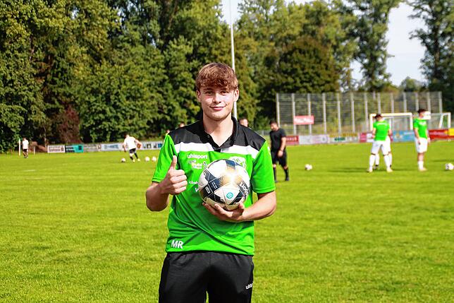 Maximilian Richter bricht während eines Fußballspiels zusammen – nun trägt er einen Defibrillator in seiner Brust.