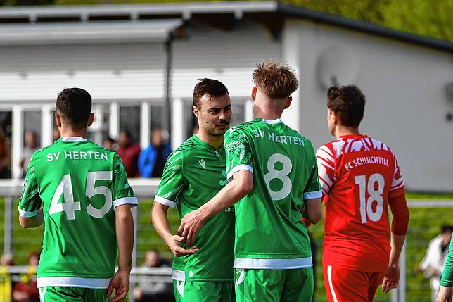 Bild 11: FC Schlüchttal siegt 4:2 beim SV Herten &ndash; und wir haben Bilder!