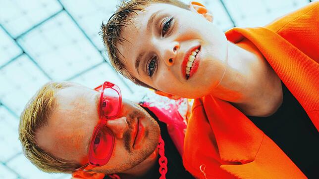 Felix Birsner und Julia „Jo“ Lauber räumen mit klassischen Geschlechterrollen auf und wollen dazu ermutigen, zu sich selbst zu stehen.