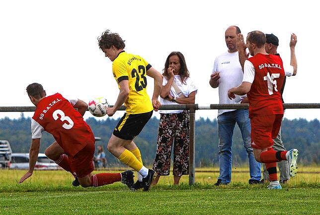 Bild 27: Der SV Denkingen ist Meister und steigt in die Landesliga auf. Wir waren mit der Kamera dabei!