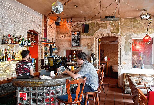 In der Berliner Kneipe Room 77 im Kreuzberger Graefekiez konnte man seit 2011 mit Bitcoin bezahlen. Mittlerweile hat die Bar geschlossen.